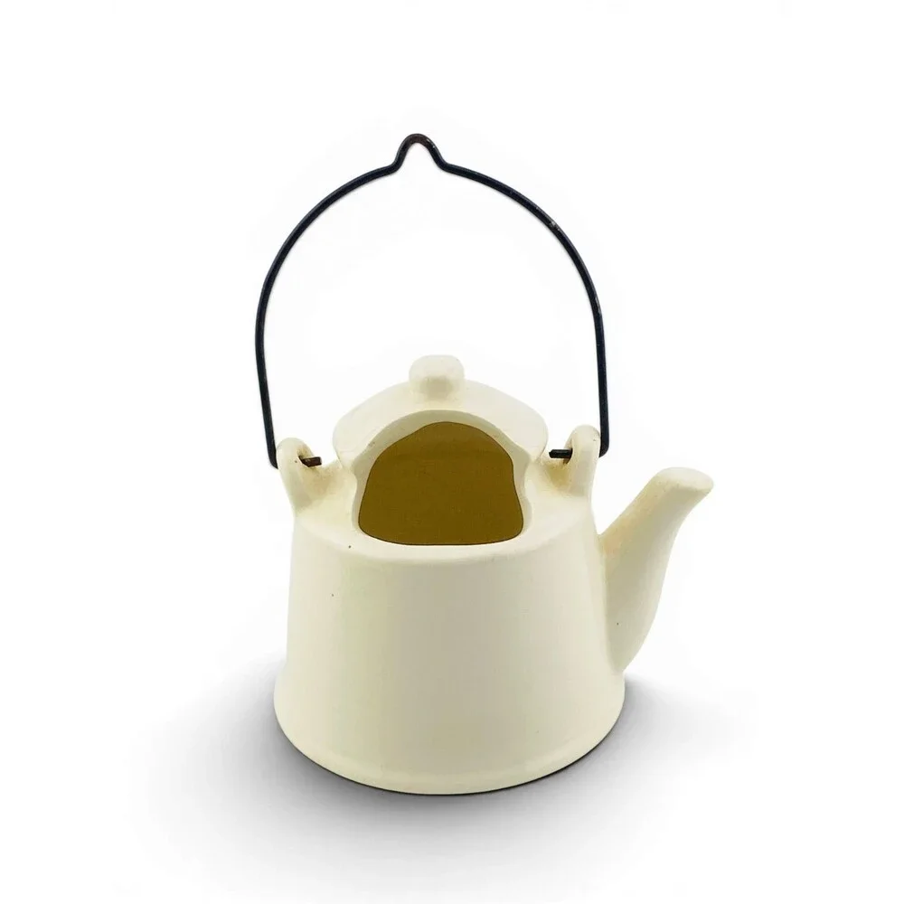 Vintage Snoopy Miniature Ceramic Teapot Caddy Peanuts Determined Production 1958